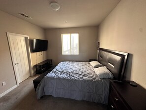 3 Schlafzimmer, Bügeleisen/Bügelbrett, WLAN, Bettwäsche