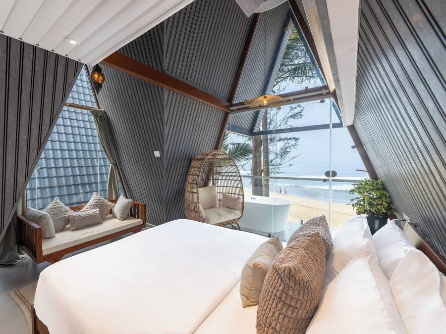 Rooftop Seafront With Bathtub | Schreibtisch, laptopgeeigneter Arbeitsplatz, kostenloses WLAN