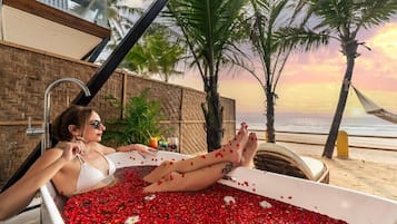 Premium Seafront With Bathtub | 1 slaapkamer, een bureau, een laptopwerkplek, gratis wifi