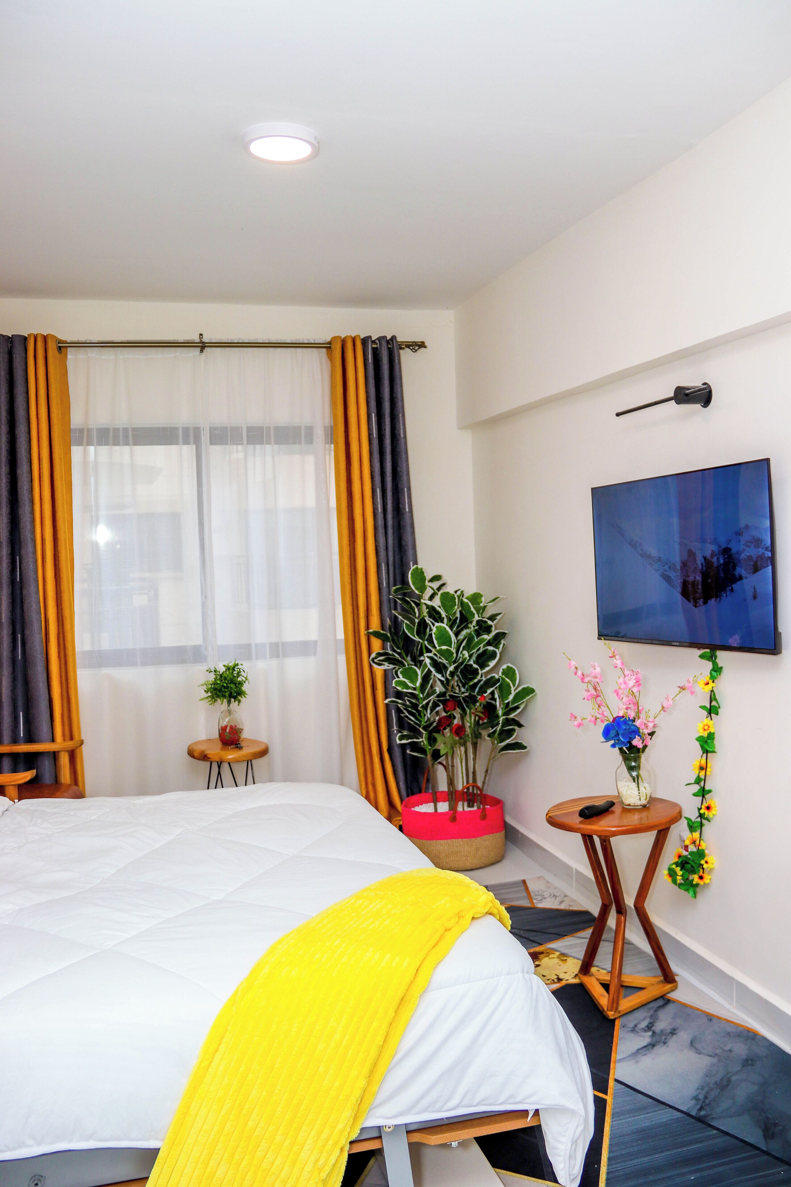 1 slaapkamer, een strijkplank/strijkijzer, gratis wifi, beddengoed