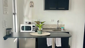 Coffee/tea maker, fridge, microwave, dishwasher - Cameva  Villas “Your perfect escape” (Portegolpe)