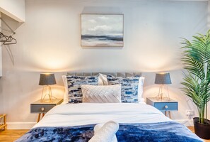 2 bedrooms, iron/ironing board, free WiFi