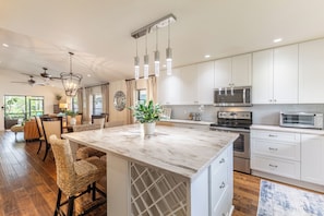 Fridge, microwave, oven, stovetop - Relax with Private Pool & Sunroom | Beach Escape | Manatee by AvantStay (Naples)