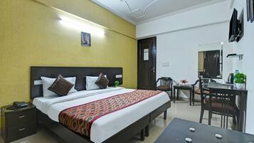 Deluxe Double Room | Soundproofing, WiFi (free)