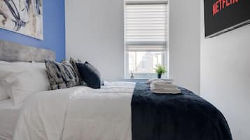 3 bedrooms, iron/ironing board, WiFi, bed sheets