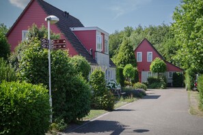 Exterior - Holiday home: Bubbles, Bounce and Relax (Wemeldinge)