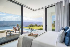 6 bedrooms, desk, iron/ironing board, travel cot - Escape the Ordinary and Embrace a Fantasy by etouri (Chania)