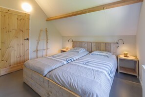 4 室のベッドルーム、WiFi (無料)