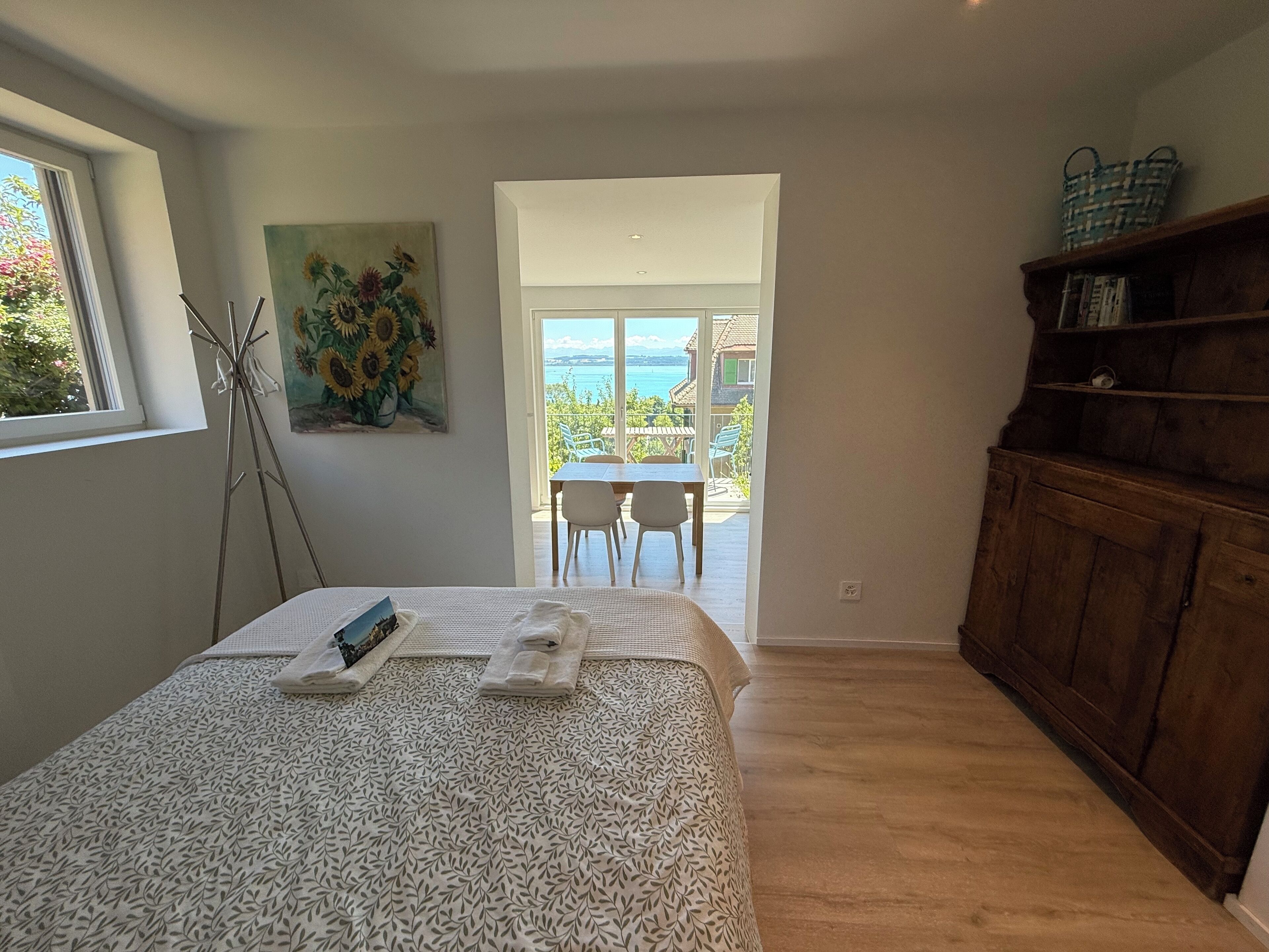 2 多间卧室、旅行婴儿床、WiFi、床单