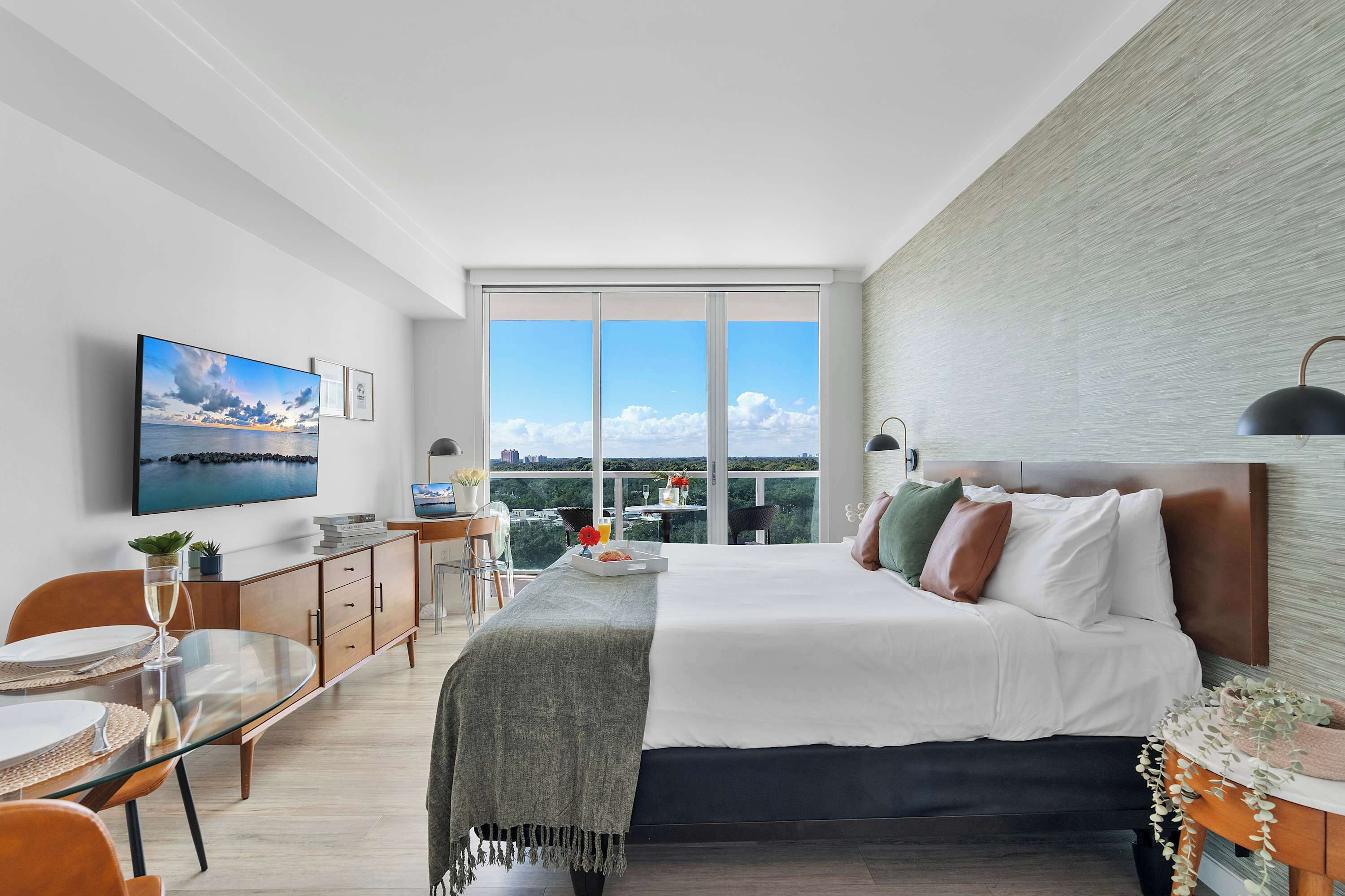 Fer et planche à repasser, lit parapluie, Wi-Fi, draps fournis