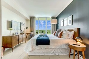 熨斗/熨衣板、旅行婴儿床、WiFi、床单