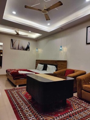 Superior Oda, Klima | Kaliteli yatak takımı, masa, portatif/ilave yatak 