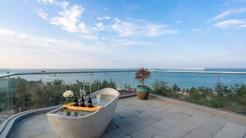 Junior Double Room, Balcony, Ocean View | Beach/ocean view