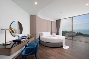 Junior Double Room, Balcony, Ocean View | Champagne service