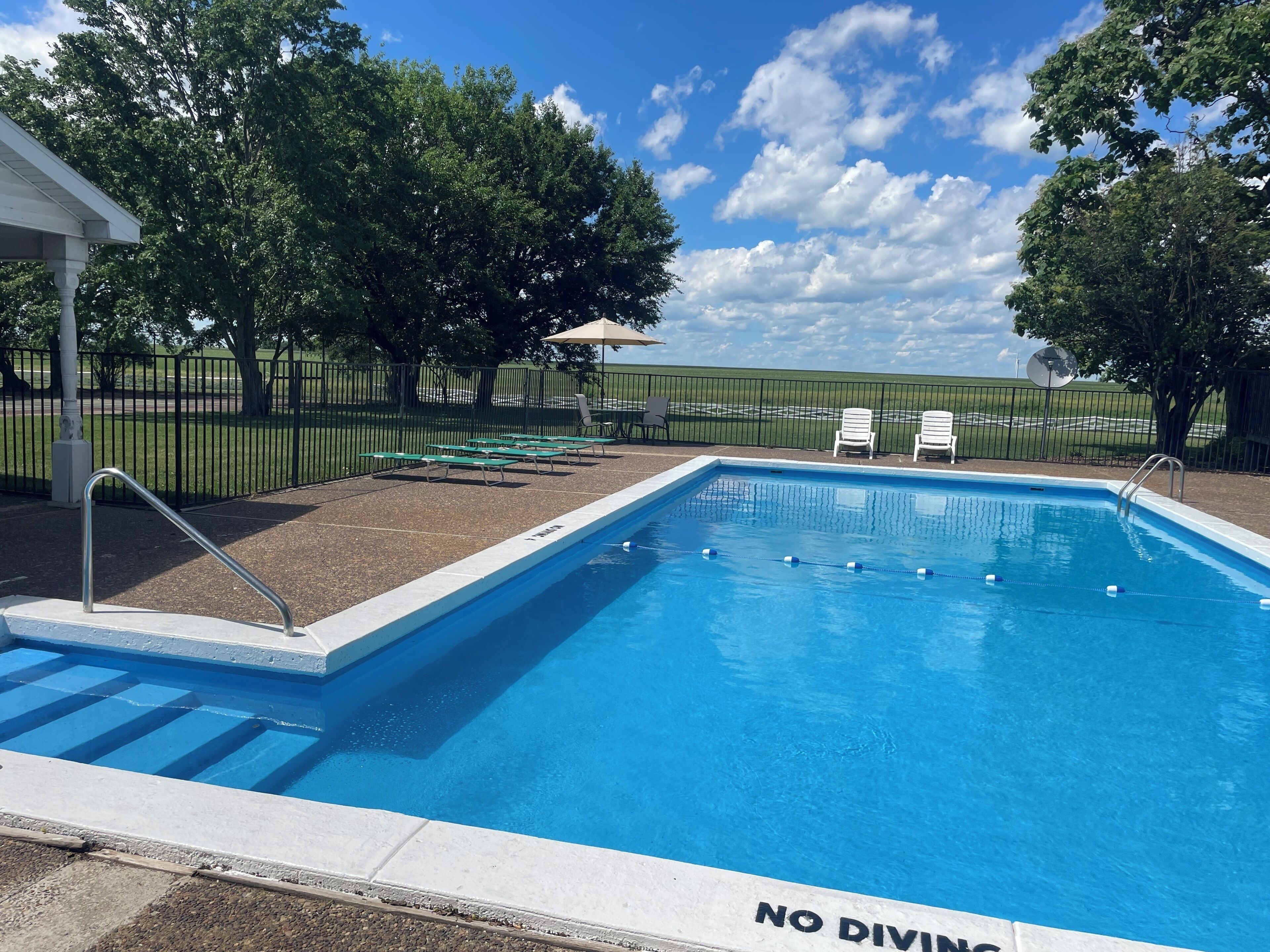 Piscine extérieure, piscine chauffée