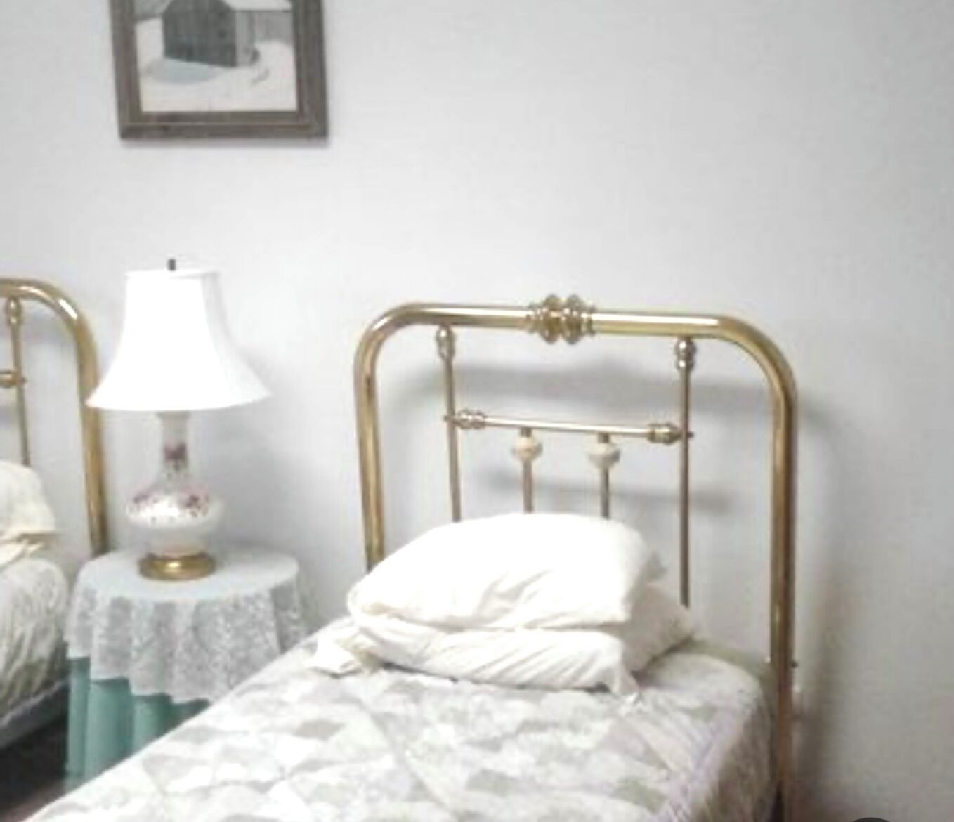 10 عدّة غرف نوم ومكواة/لوح كي وسرير سفر وواي فاي مجانًا