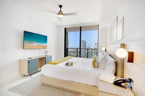 1 dormitorio, tabla de planchar con plancha, cuna de viaje y wifi