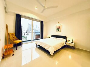 4 bedrooms, desk, iron/ironing board, free WiFi