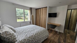 3 Schlafzimmer, Bügeleisen/Bügelbrett, WLAN, Bettwäsche