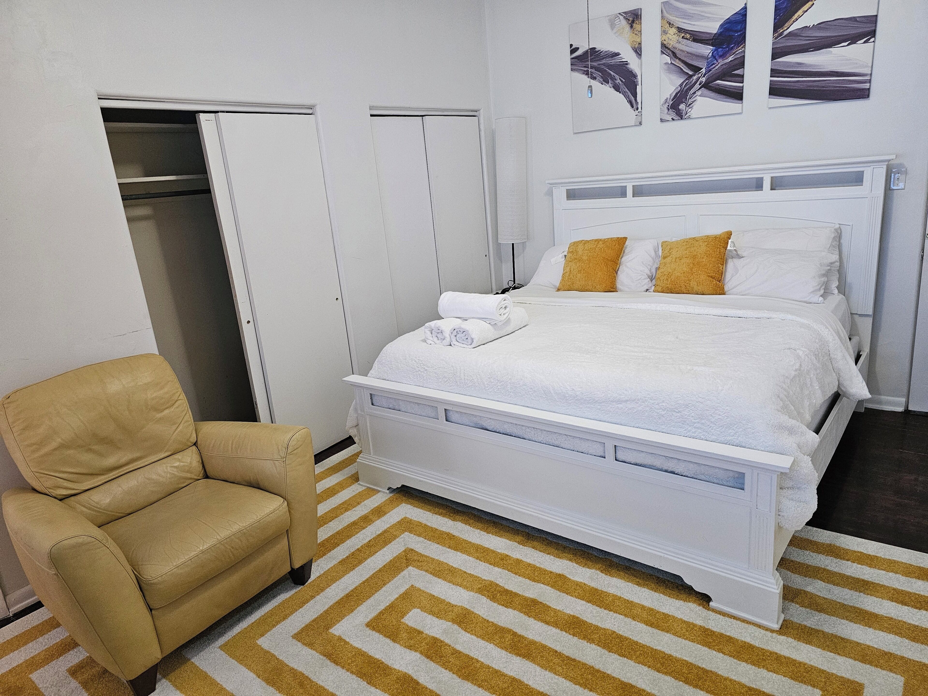 2 bedrooms, desk, iron/ironing board, free WiFi