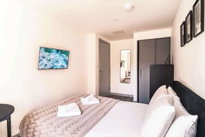 1 bedroom, iron/ironing board, WiFi, bed sheets