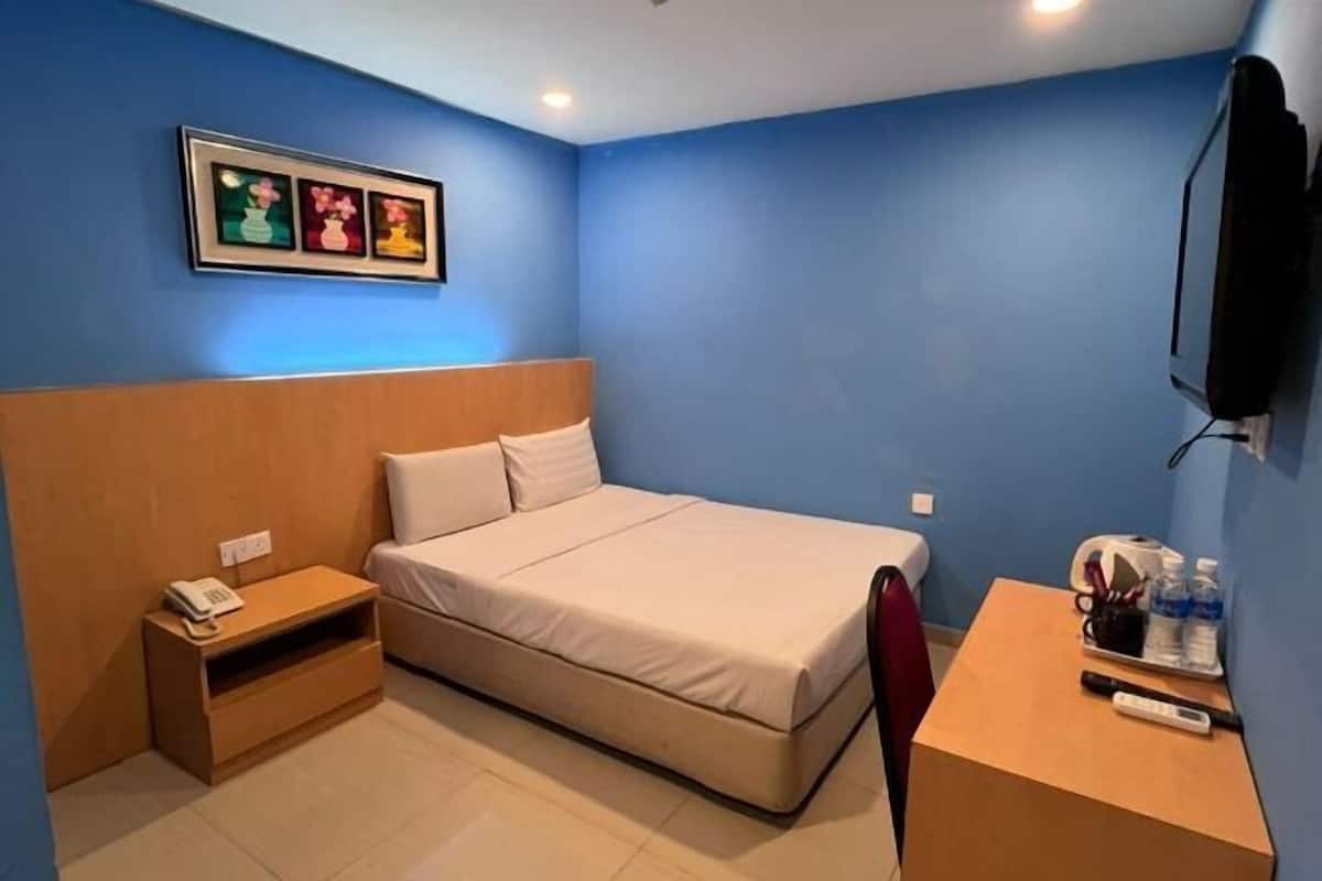 Bàn, truy cập Internet không dây miễn phí, bộ trải giường