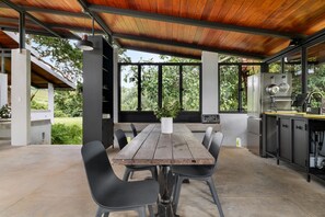 Outdoor dining