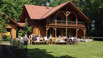 Ristorazione all'aperto