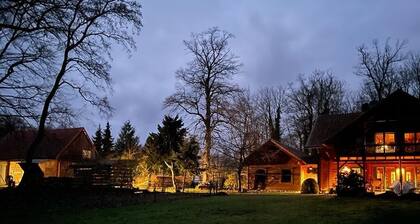 Cozy house "Gut Briesen" in the Westhavelland Nature Park with an old park