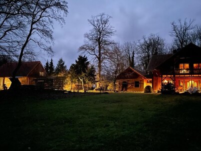 Cozy house "Gut Briesen" in the Westhavelland Nature Park with an old park