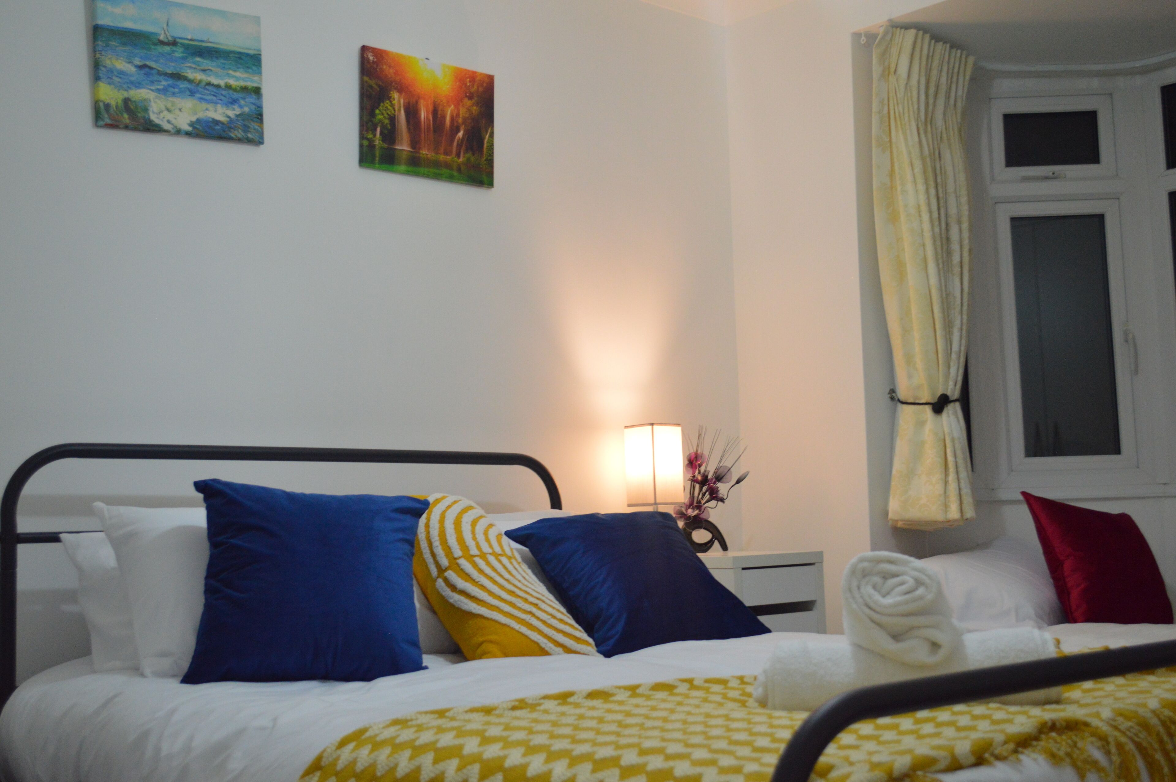 House | 3 bedrooms, iron/ironing board, free WiFi, bed sheets