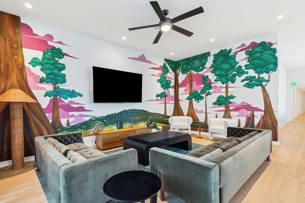 Téléviseur, bureau