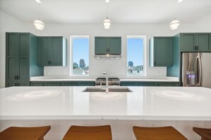 Fridge, microwave, oven, stovetop - The Revelry | Bayou Escape | 9 bd w/Pool near FQ (New Orleans)