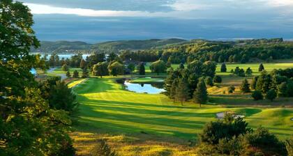 Ember: Golf: Walk to Ski Lift: Sleeps 14