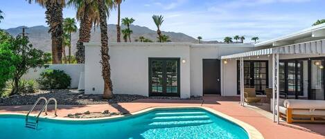 Piscine extérieure, piscine chauffée