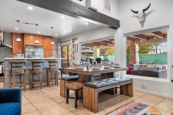 Dining - Casa De La Paz – Desert Oasis with Saltwater Pool, Spa, Bocce & Mountain Views (Palm Springs)