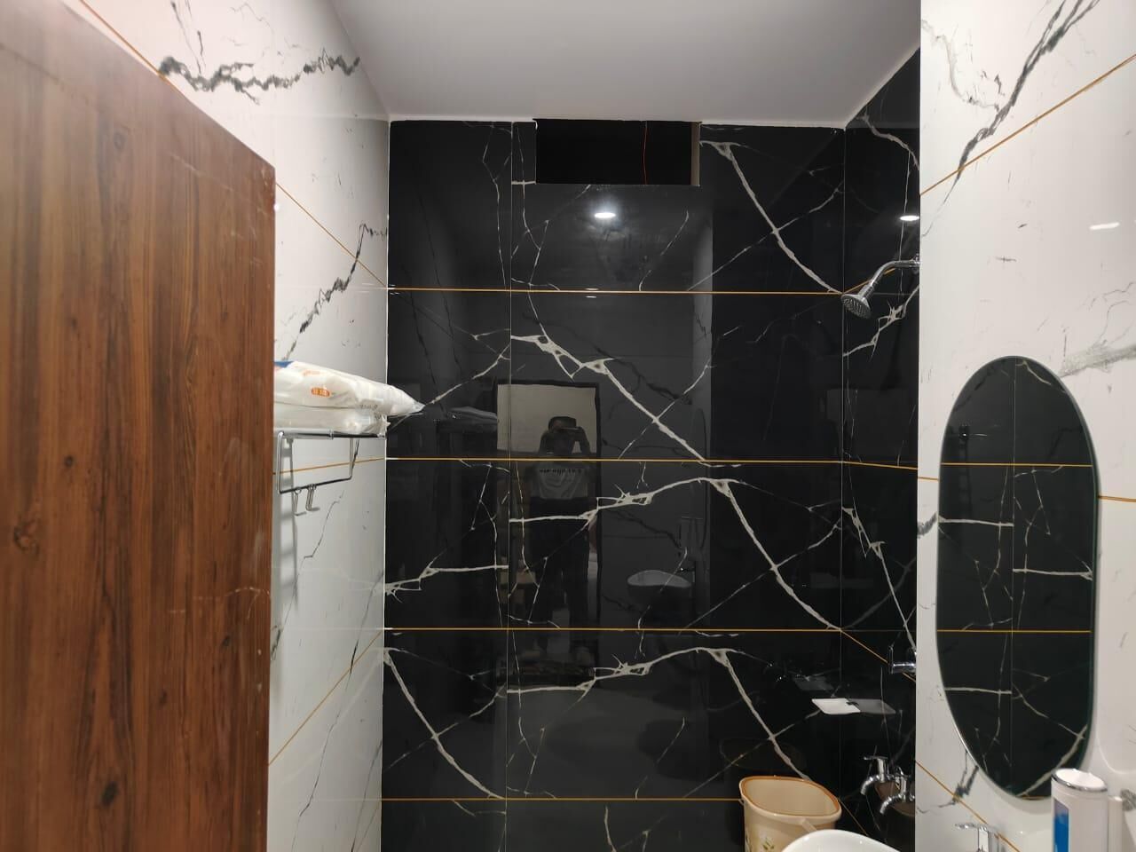 Family Triple Room, City View | Bathroom