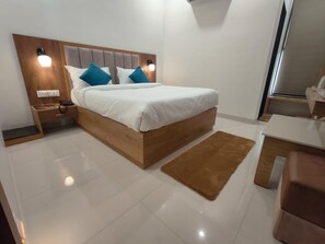 Deluxe Room, City View | Premium bedding, pillowtop beds, free WiFi, bed sheets - Hotel Kashni (Maihar)