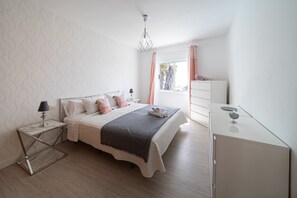 3 habitaciones, tabla de planchar con plancha y wifi gratis 