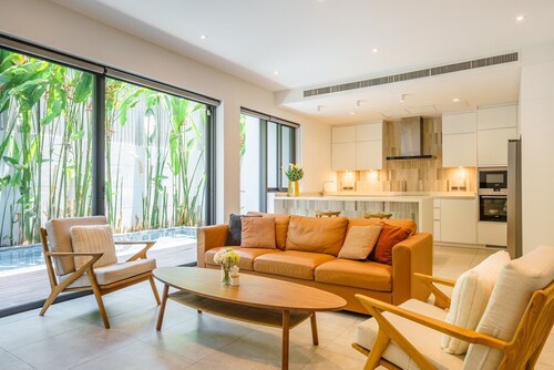 Designer Pool Villa in Ekkamai