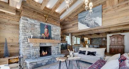 Ski-in/ski-out chalet with pool and sauna in Val-d'Isère