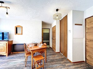 Interior - Spacious T3 apartment, 6 people, south-facing balcony, near slopes (Le Corbier)