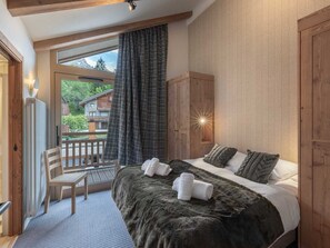 3 bedrooms, free WiFi, bed sheets