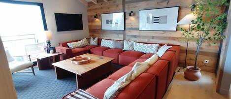 Télévision, cheminée