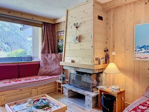 Fernseher, Kamin