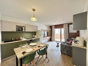 Køleskab, mikrobølgeovn, opvaskemaskine