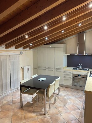 Private kitchen - The Sundial (Lonato)