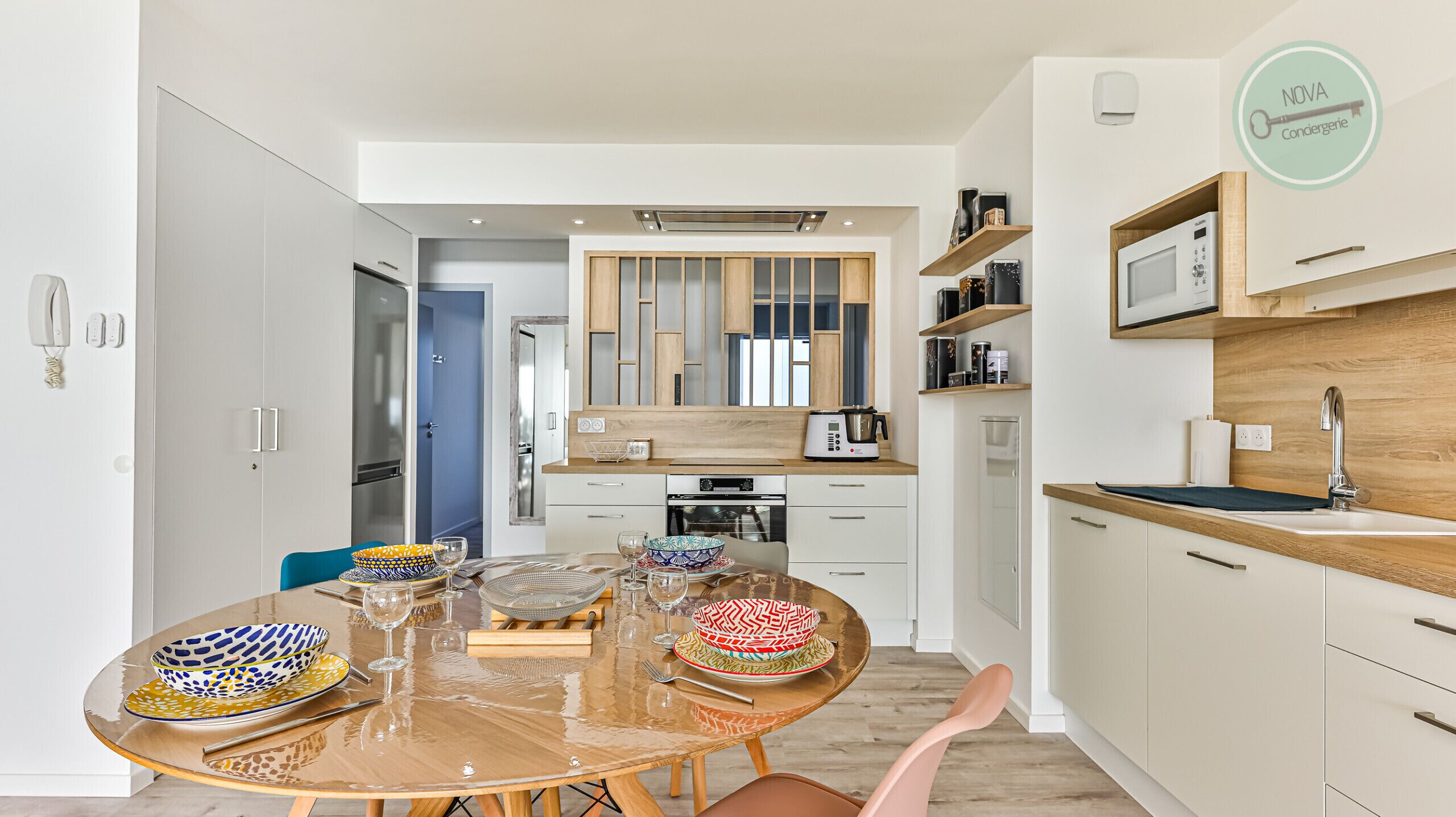 Réfrigérateur, micro-ondes, four, lave-vaisselle