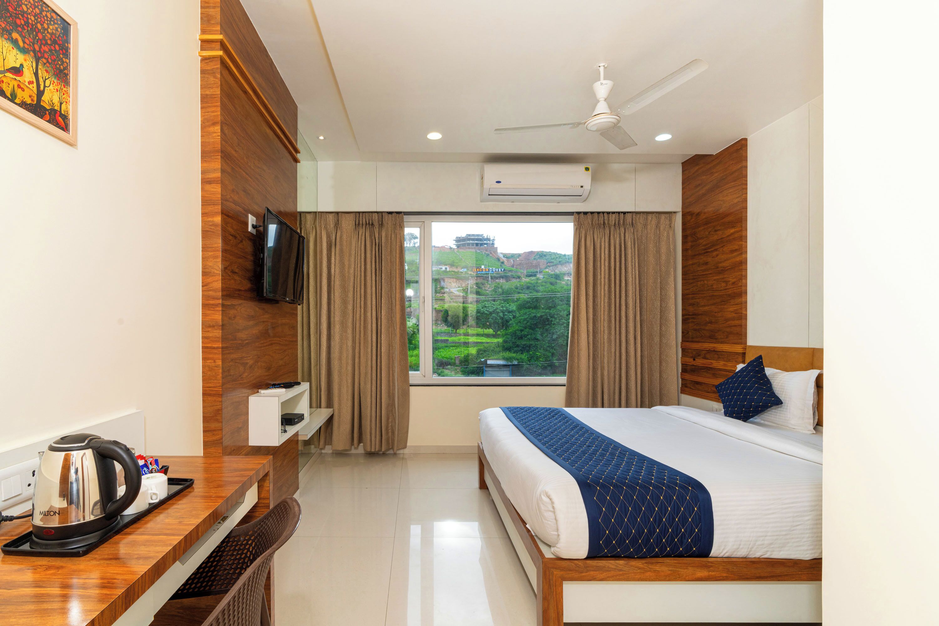 Kamar Double Deluks | Meja kerja, ruang kerja ramah laptop, dan Wi-Fi gratis