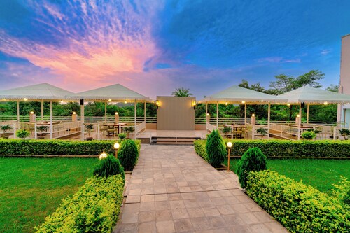 Hotel Kesarinandan Parkway